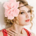 Làm đẹp - Tóc 'công chúa' cực xinh như Taylor Swift