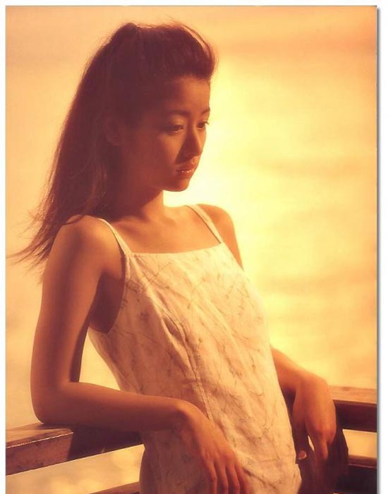Ngắm Lâm Tâm Như sexy thủa mới vào nghề - 8