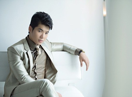 truong nam thanh da dua hoang yen ve ra mat - 2