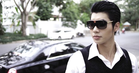 truong nam thanh da dua hoang yen ve ra mat - 4