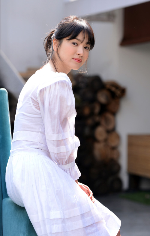 4 kieu toc gay 'sot' cua song hye kyo - 18