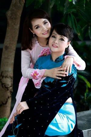 tran thanh di choi cung nguoi yeu "hot girl" - 17