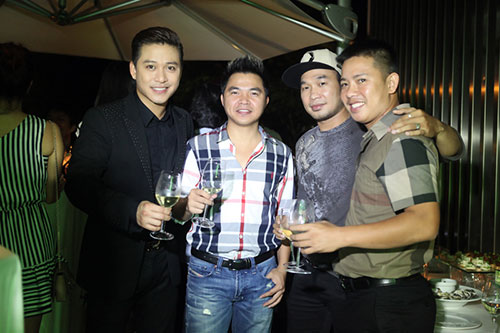 tuan hung bay to "hoi han trong anh" - 7