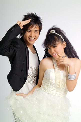 toc tien mat dien thoai trong dam tang wanbi - 1