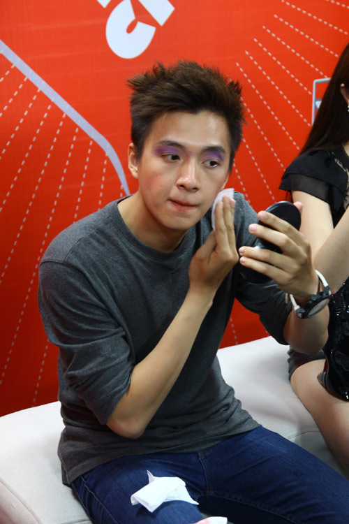 bao thy tro tai hoa trang cho ngo kien huy - 5