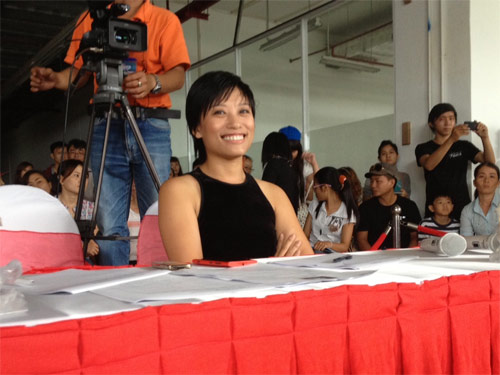 khanh thi vang mat ghe giam khao got to dance - 2