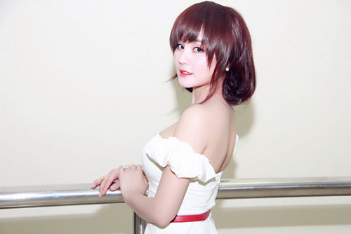 me dam 5 kieu toc dep cua vy oanh - 1
