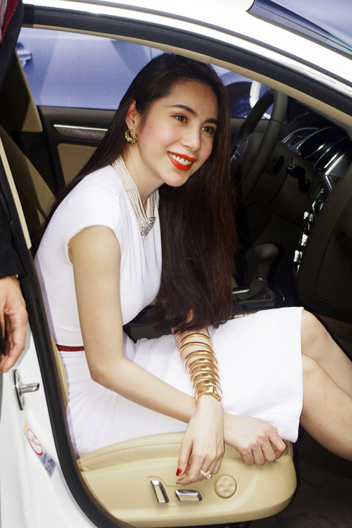 bo suu tap qua tang tien ty cua sao viet - 3