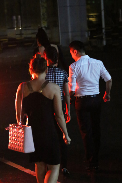 lo dien nguoi yeu cua sieu mau thanh hang - 10