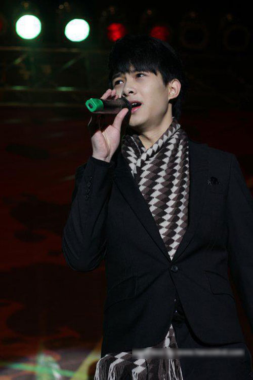 hot boy "ha noi, anh yeu em" khien fan ngay ngat - 5