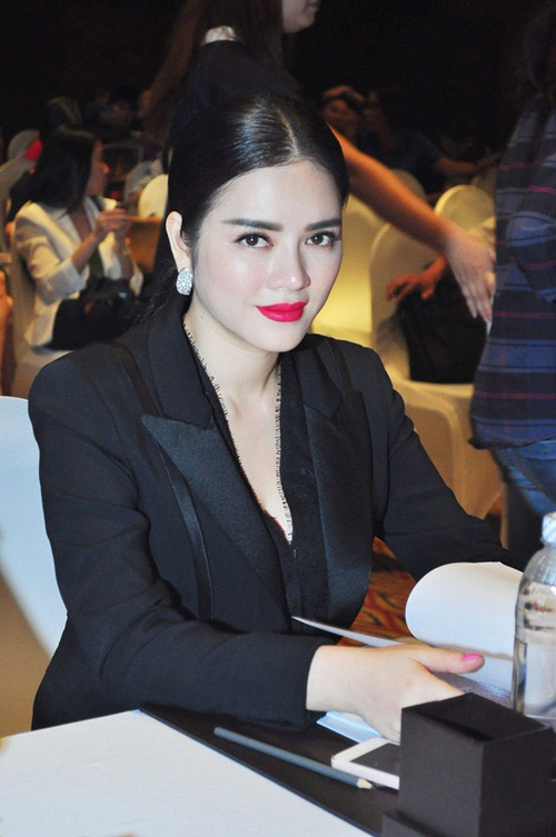 Lông mày ngang 'đắt giá' showbiz Việt - 2