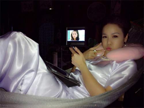 tran thanh va nguoi yeu to chuc sinh nhat cho ba - 7