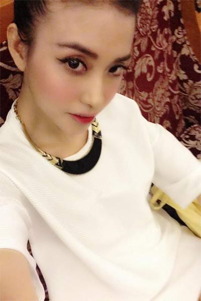 tran thanh va nguoi yeu to chuc sinh nhat cho ba - 2