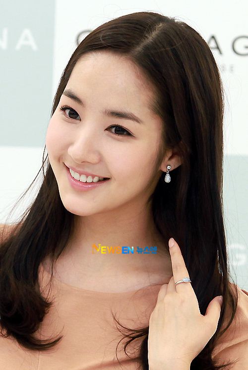 dep nhe nhang sau 5 phut trang diem - 1