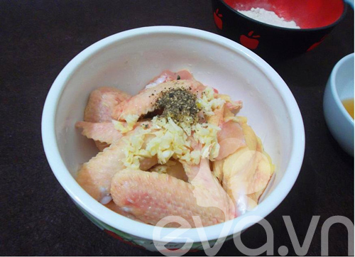 Đậm đà cánh gà chiên nước mắm - 2