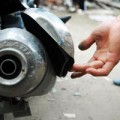 Tin tức - Ra đường nơm nớp sợ... pô "chém" người