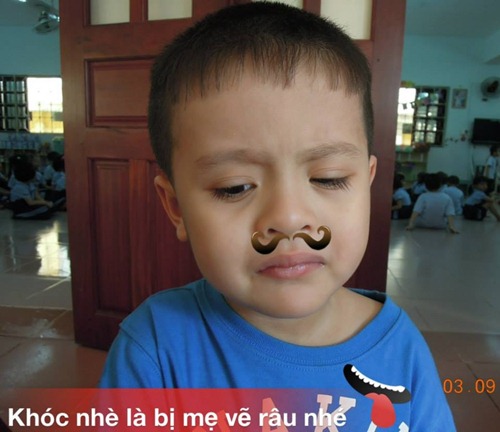 con trai thanh thuy "khoc nhu mua" ngay dau di hoc - 1