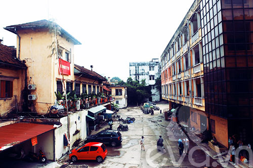 zone 9: paris giua long ha noi - 1