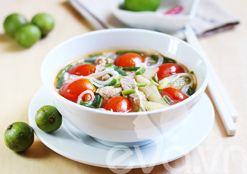3 mon bun thit, suon, moc cho bua sang - 1