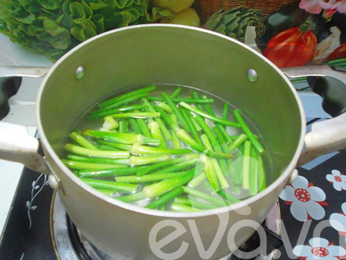 Thịt bò xào ngồng tỏi cuối tuần - 4