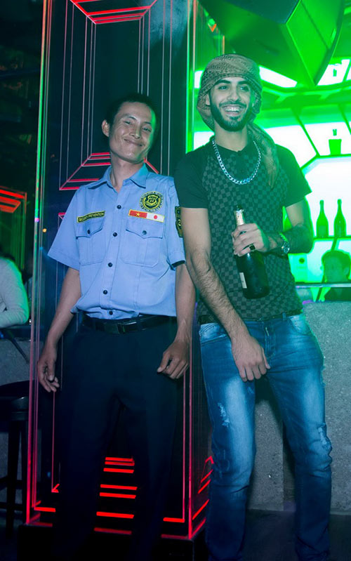 cac trai dep 'xoa het minh' trong bar sai gon - 5