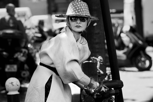 stylist 70 tuoi van "quyen ru nhat paris" - 8