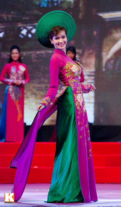 lo thi huong tram dang quang "nu hoang trang suc 2013" - 3