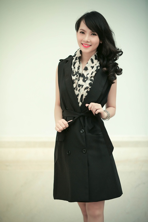 4 cach phoi khan lua cung blazer - 4