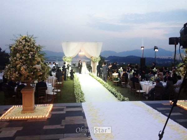 toan canh dam cuoi cua lee bo young - 7