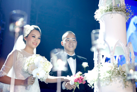 ngoc thach gan kiet suc trong dam cuoi tien ty - 15