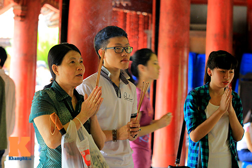 si tu chen chan cau may o van mieu - 5