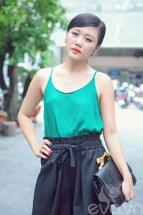 van mai huong sanh dieu voi ao hai day ra pho - 6
