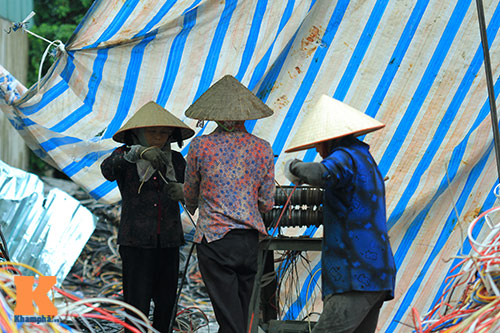 lang 'gom xac' dong co o bac ninh - 15