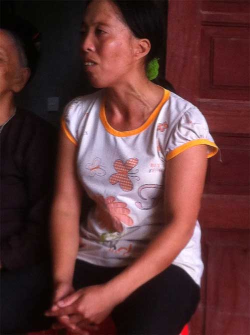 be 3 tuoi chet duoi trong gio hoc - 1