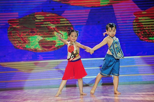 giam khao 'quay tung' buoc nhay hoan vu nhi - 11