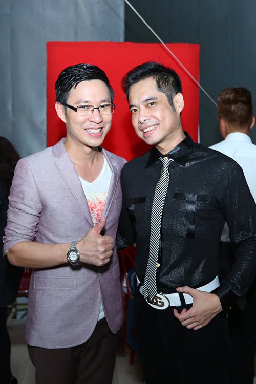 khanh ngoc sexy ben canh mc anh quan - 10