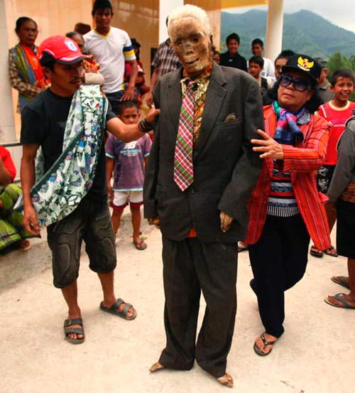 su that xac chet di lai, tim duong ve nha o indonesia - 2
