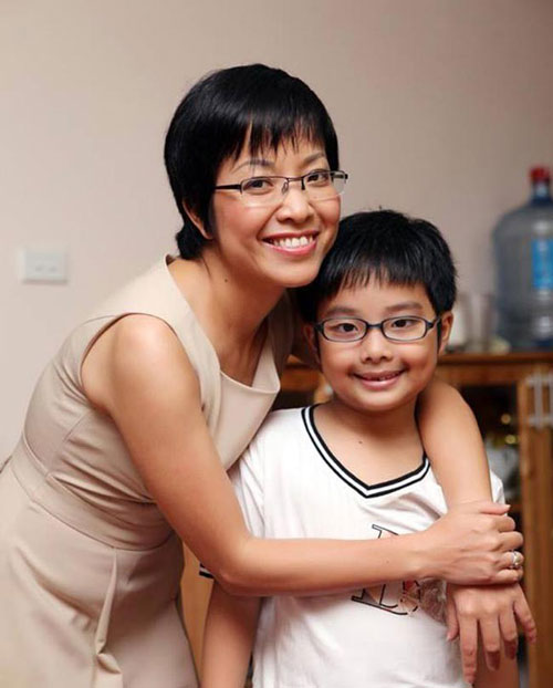 mc thao van: "co the nao me lai quen con?" - 1