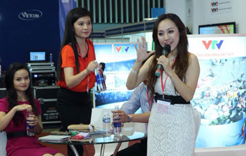 cuoc song hanh phuc cua 3 mc thoi su xinh dep - 13