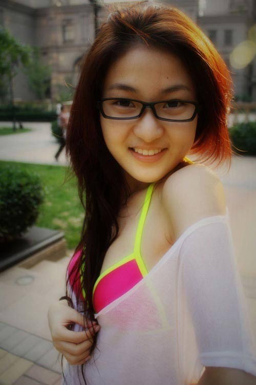 hot girl xinh dep thanh tham hoa vi 'dao keo' - 3