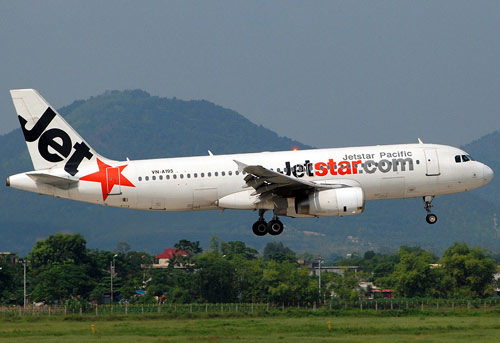 mat lien lac 4 phut, may bay jetstar phai ha canh lan 2 - 1