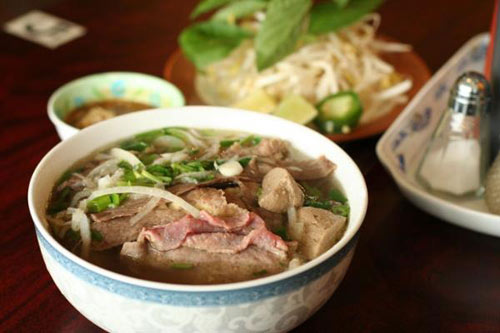 Rơi máy bay và chuyện... món Phở ở Việt Nam Rơi máy bay và chuyện... món Phở ở Việt Nam