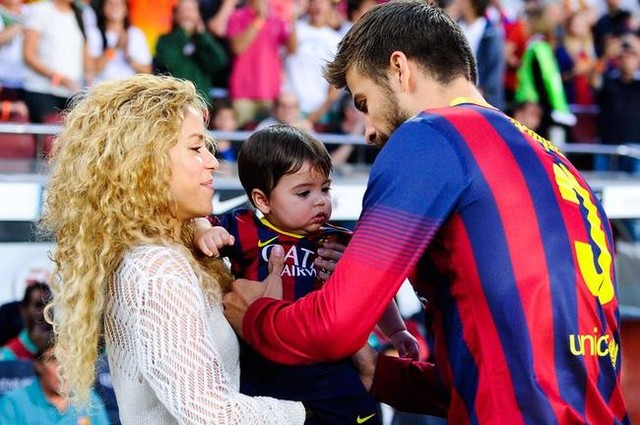 ro tin nu ca si shakira co bau lan 2 - 1