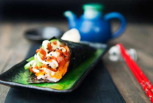 Tự làm sushi hình ốc quế thơm ngon - 13