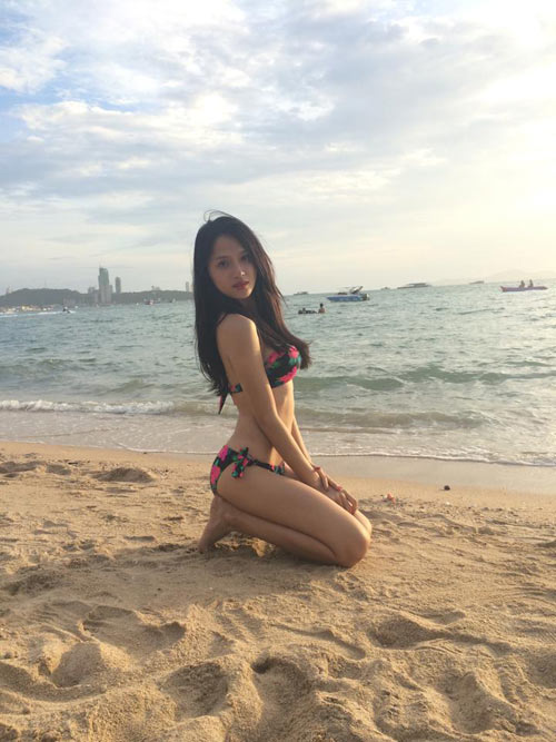 Người đẹp Việt khêu gợi tò mò với bikini sexy - 4