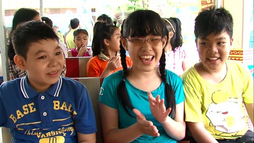 cam ly dua thi sinh ghvn di suoi tien - 4