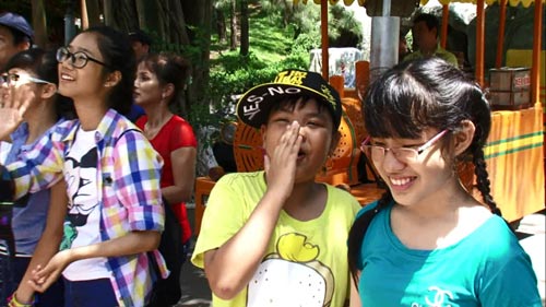 cam ly dua thi sinh ghvn di suoi tien - 6