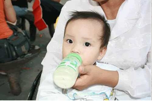 hinh anh truoc khi 'mat tich' cua 11 chau be tai chua bo de - 7