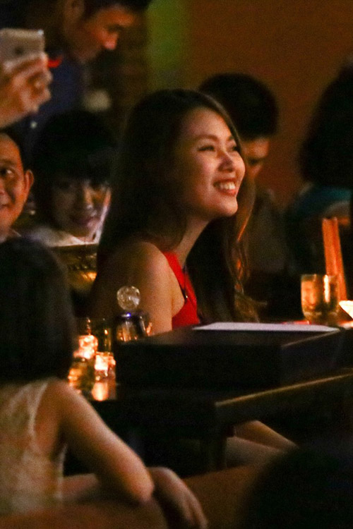 ban gai 9x lang le co vu le hieu trong dem sinh nhat - 2