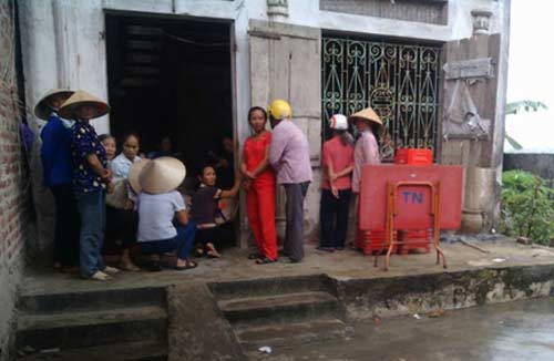 am anh ngoi nha co 4 nguoi chet bat thuong - 1
